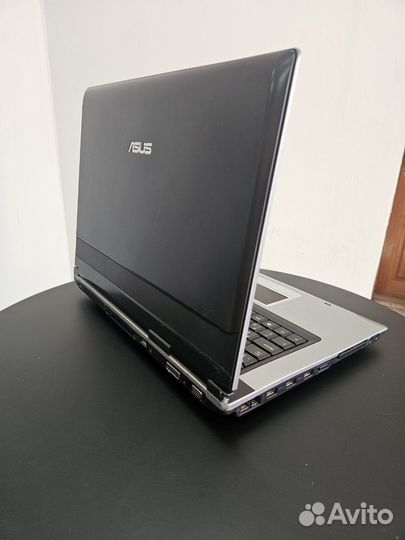 Ноутбук Asus
