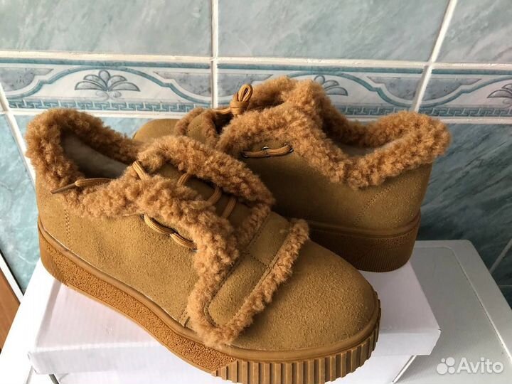 Полуботинки зимние на меху новые