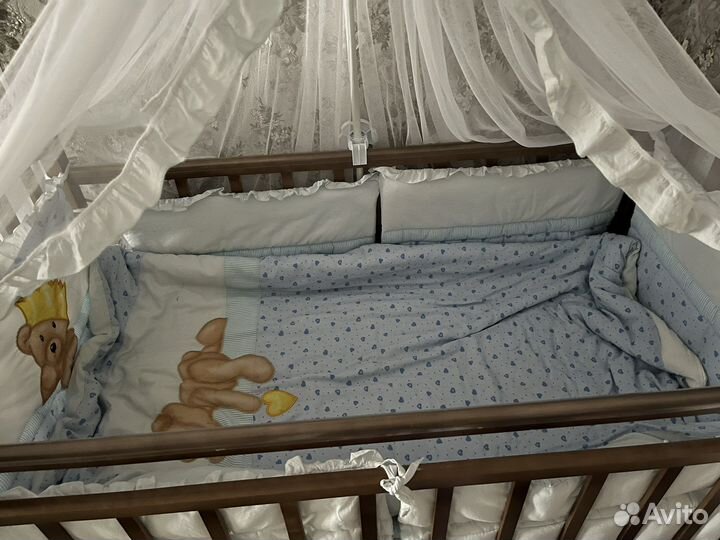 Кровать с балдахином