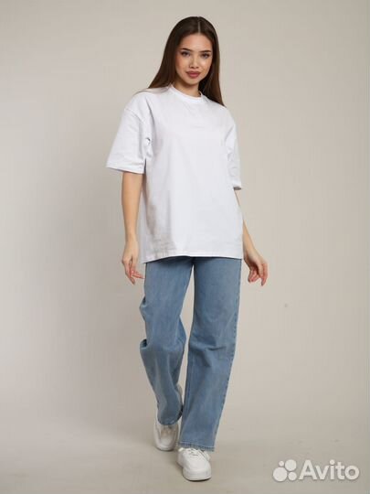 Белая футболка оверсайз унисекс