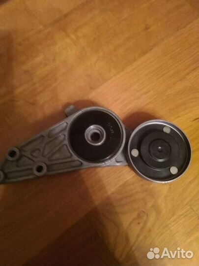 Натяжитель ремня Новый для Фольц Б 5