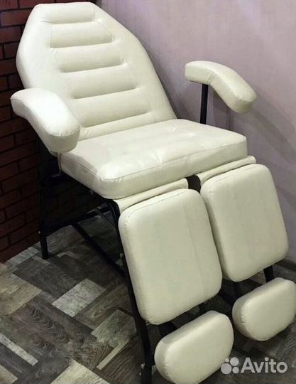Стул для мастера педикюра, косметолога