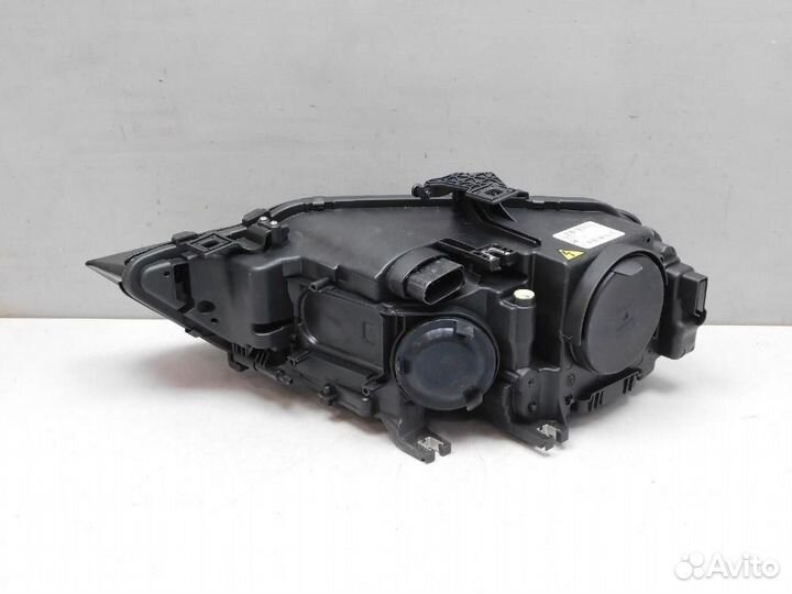 Фара правая Audi A4/RS4/S4