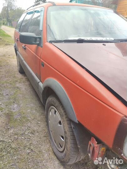 Разбор. Запчасти. Volkswagen Passat B3. 2.0 - 1991