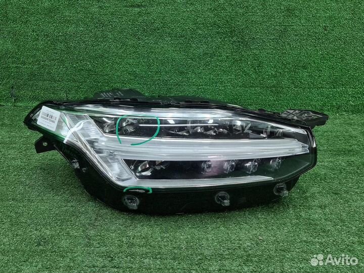 Фара правая Volvo XC90