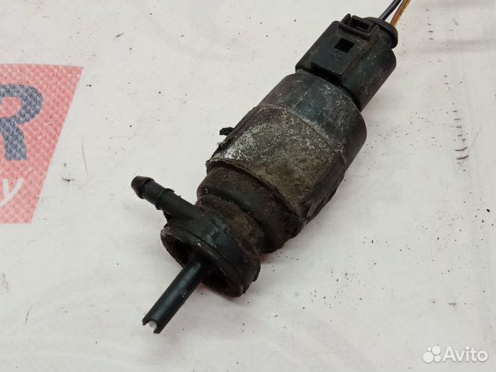 Насос стеклоомывателя Audi A6 C6 3.2FSI 2005