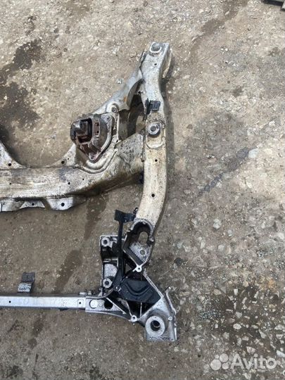 Подрамник Bmw 7-Series F01 N63B44 2008