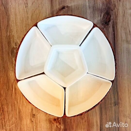 Менажница фарфоровая