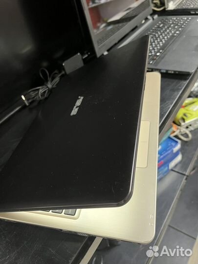 Ноутбук Asus R540Y