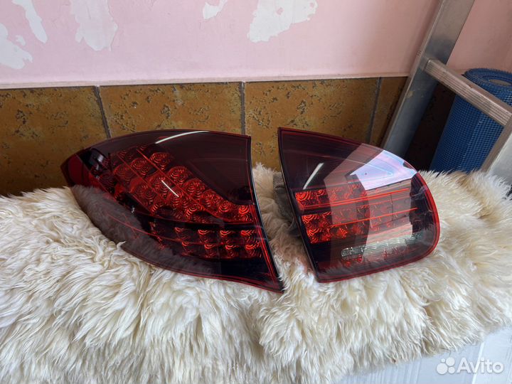 Фонари задние cayenne 958