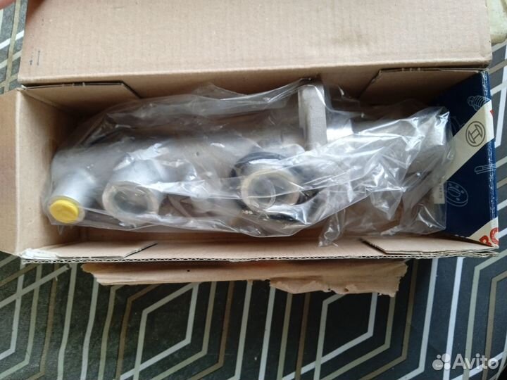 Главный тормозной цилиндр toyota avensis