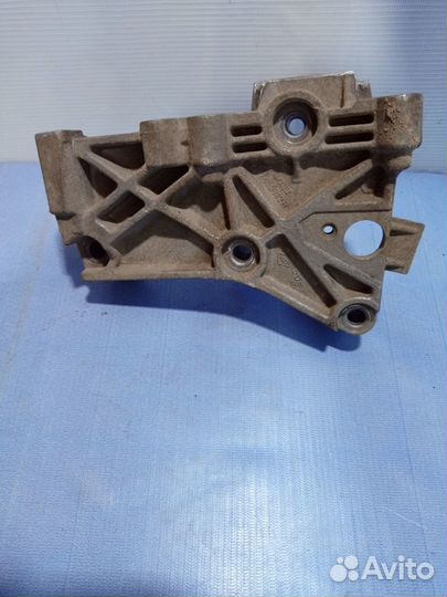 Опора двигателя двс Кронштейн Renault duster