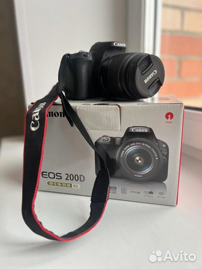 Фотоаппарат Canon eos 200d