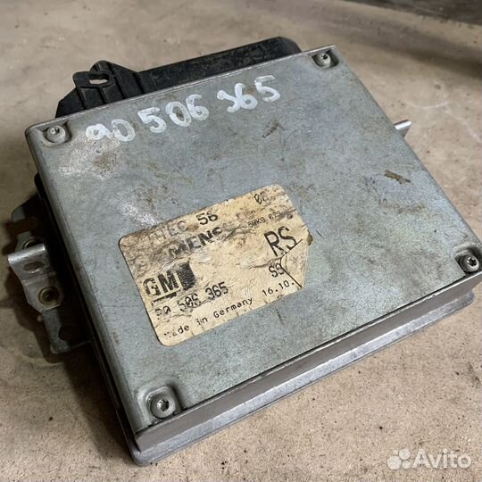 Блок управления двигателем Opel Vectra B 1.8