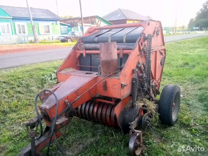 Пресс-подборщик Рязанский комбайновый завод ПР-200, 1993