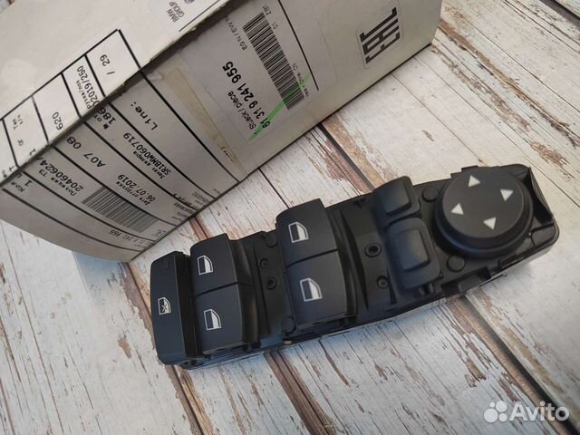 Блок кнопок управления стеклоподъемниками на BMW