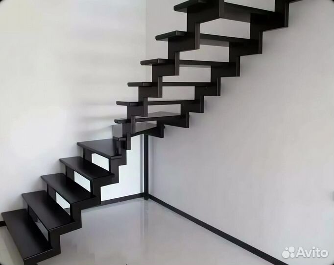 Лестница на второй этаж