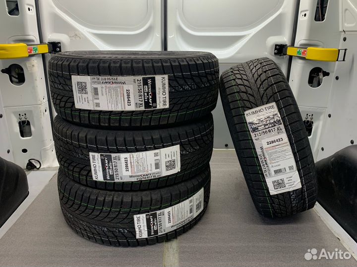 Kumho WinterCraft Ice Wi51 215/55 R17 98T
