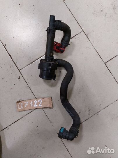 Насос антифриза дополнительный Jaguar F-Pace 2018г