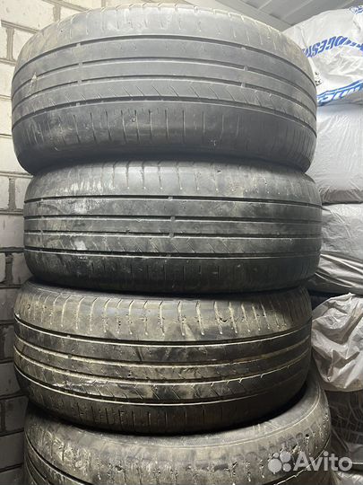 Kinforest KF880 215/55 R17
