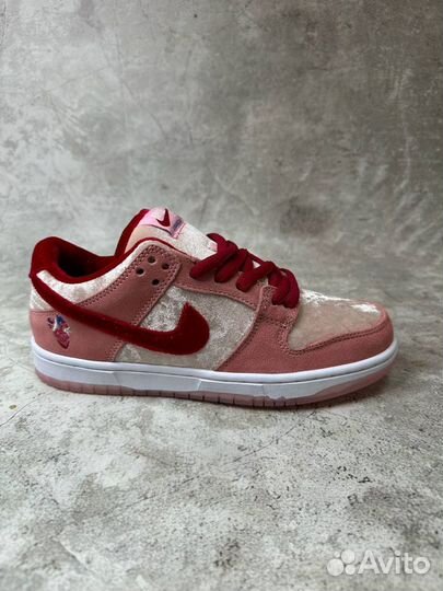 Nike Dunk SB Low Pro StrangeLove