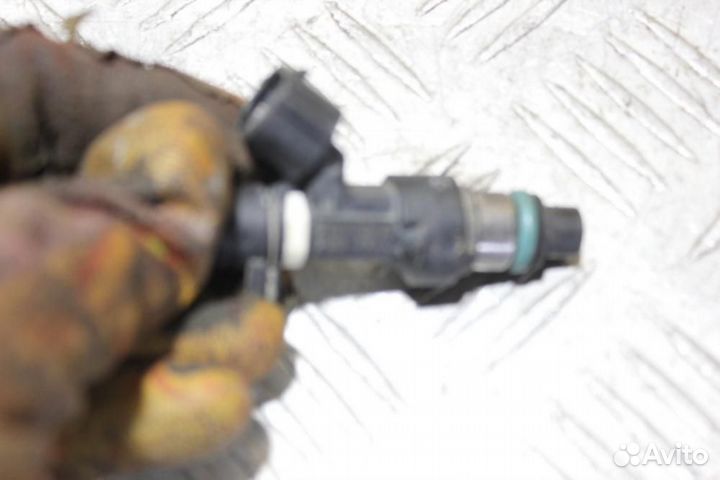Форсунка двигателя Nissan Almera Classic