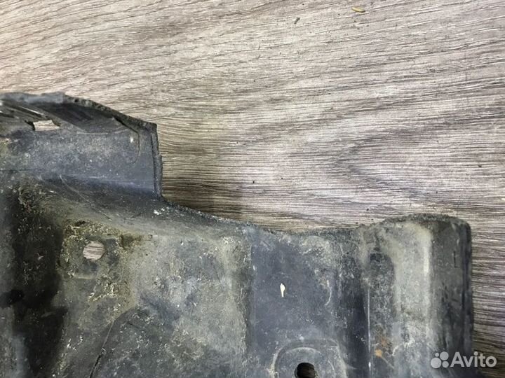 Полка аккумулятора Opel Astra H