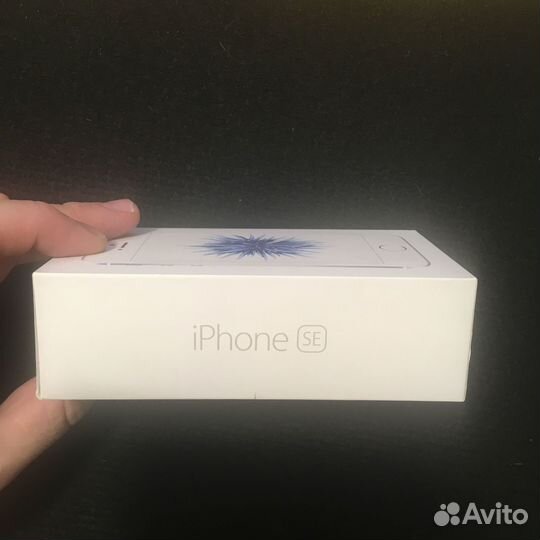Коробка от iPhone SE (2016) 32GB Silver A1723