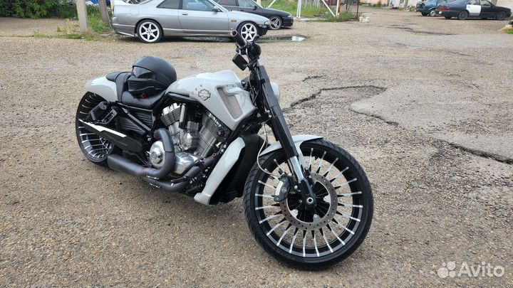 Harley-davidson v-rod