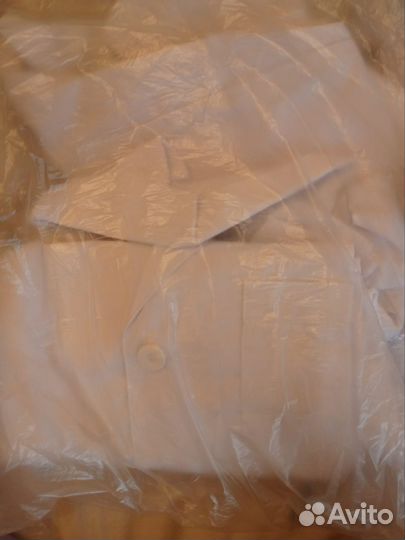 Белый медицинский халат мужской