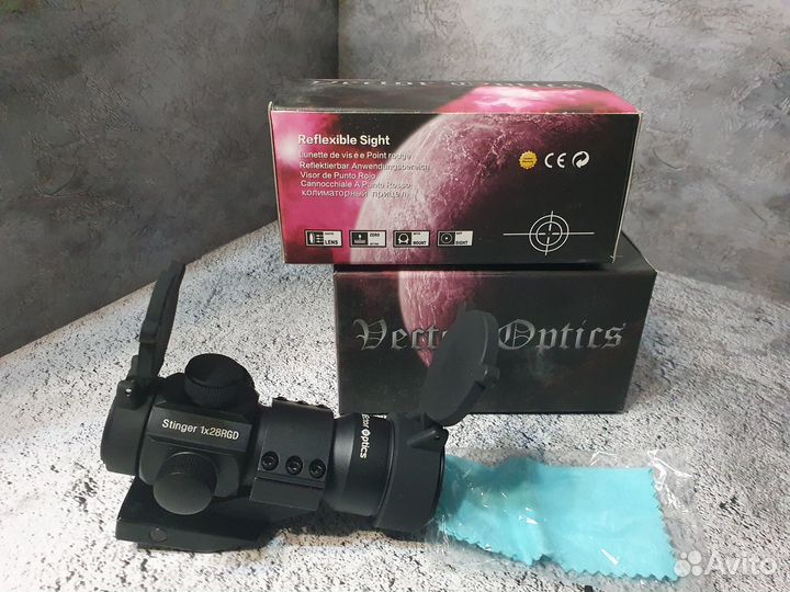 Коллиматор Vector Optics Stinger 1x28 на Weaver