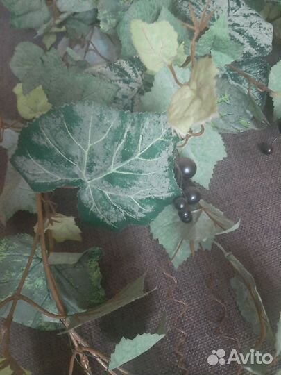 Искусственная ветвь дикого виногдада