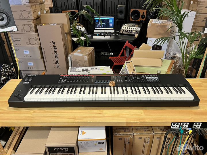 Roland fantom-08 в Наличии