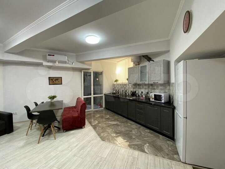 2-к. квартира, 73 м², 1/2 эт.