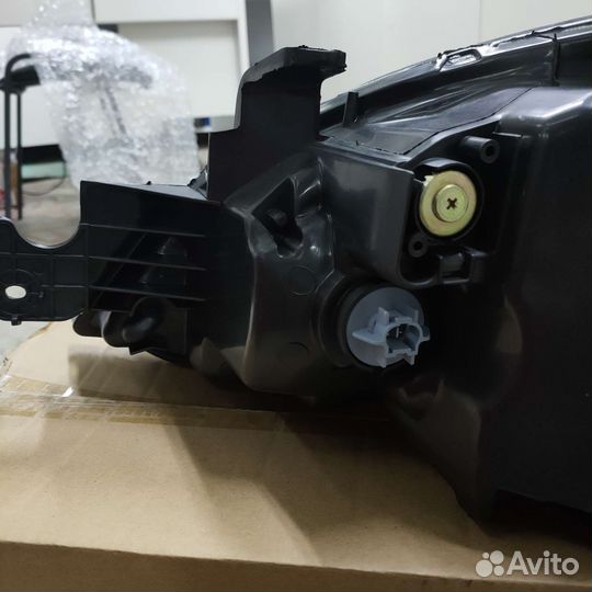 Фара левая правая Mitsubishi Lancer 9