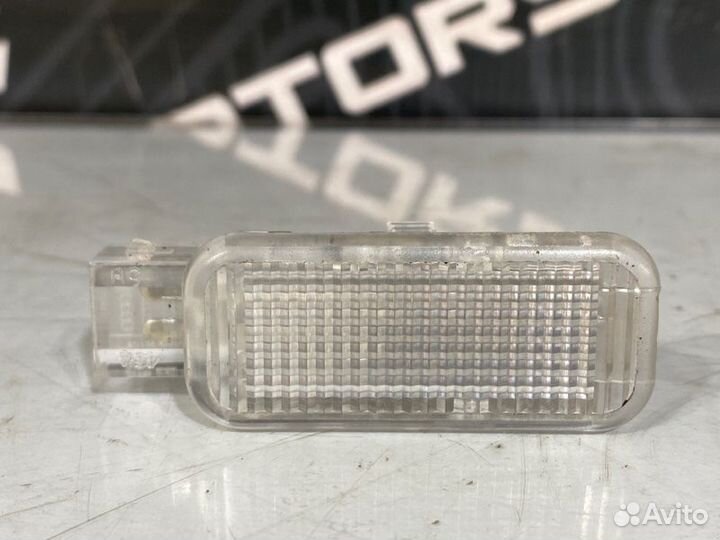 Плафон салона Audi A4 B6 ASN 2004