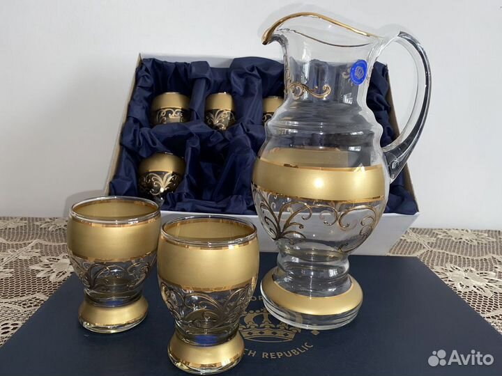 Хрустальный кувшин