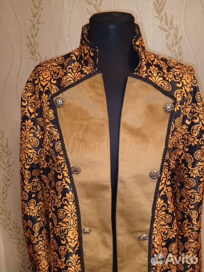 Камзол исторический желтый