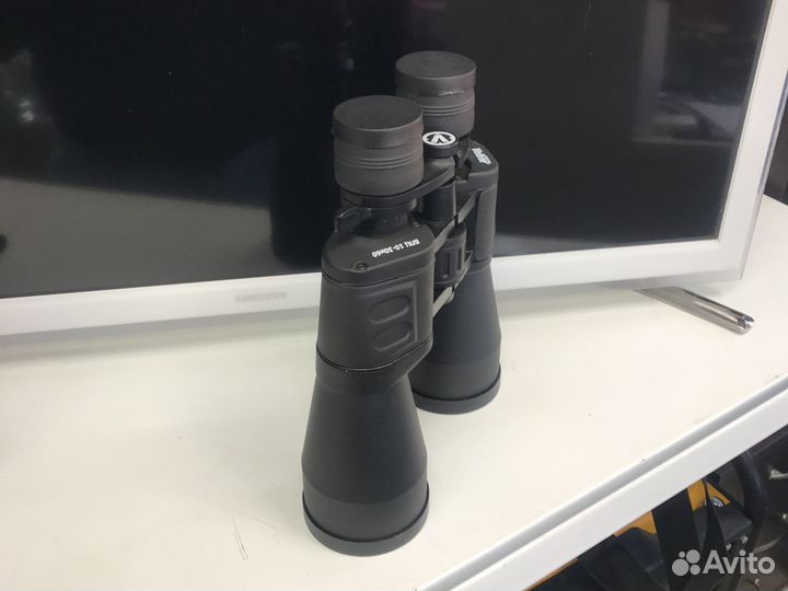 Бинокль военный