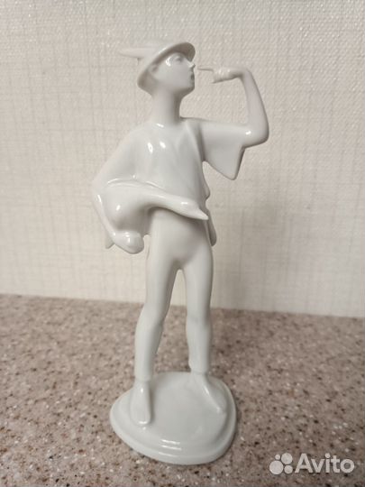 Статуэтка Мальчик с гусем. Европа