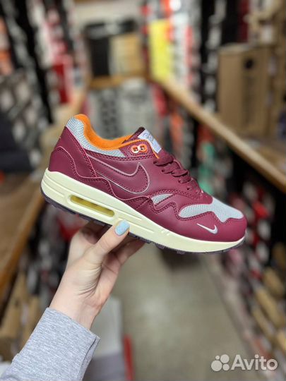 Кроссовки Nike Air Max 1