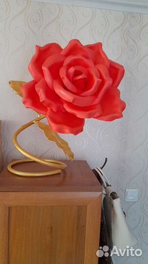 Роза из изолона для интерьера