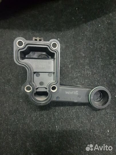 Клапан вентиляции б\ц Vw,audi 048103772c