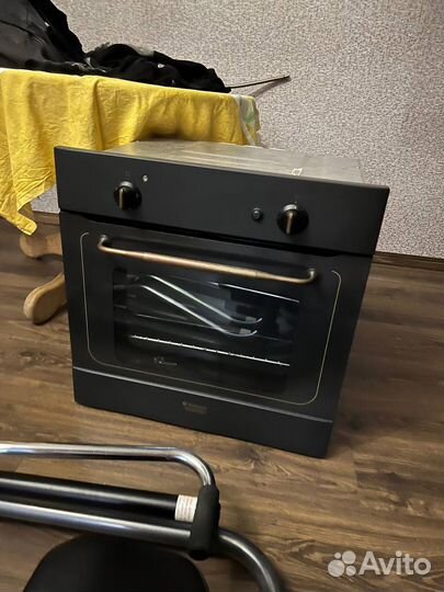 Газовый духовой шкаф Hotpoint Ariston