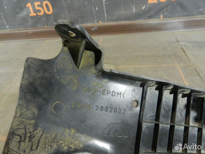 Пыльник двигателя правый - LADA Granta