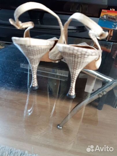 Dolce Gabbana босоножки,39,5 оригинал