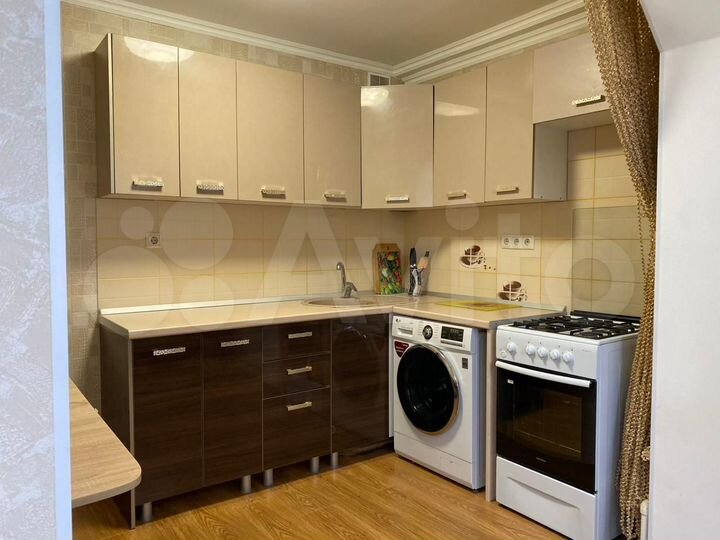 2-к. квартира, 54 м², 2/5 эт.