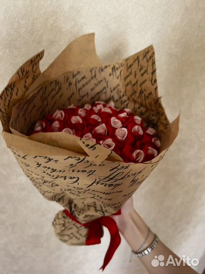 Цветы из атласных лент