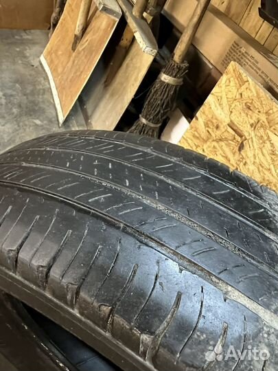 Michelin Latitude Tour HP 215/70 R16 100