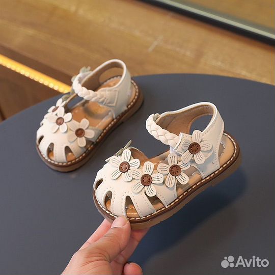 Босоножки для девочки